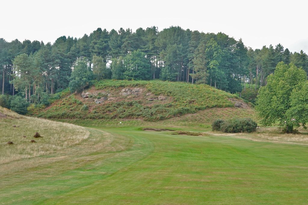 2nd Hole at Hollinwell Home of Notts Golf Club (462 Yard Par 4)